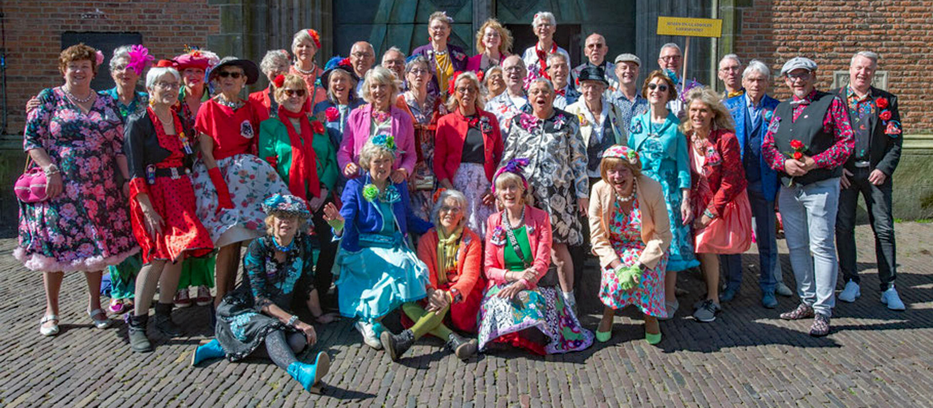 Nootdweer presenteert…  Rozen en Gladiolen